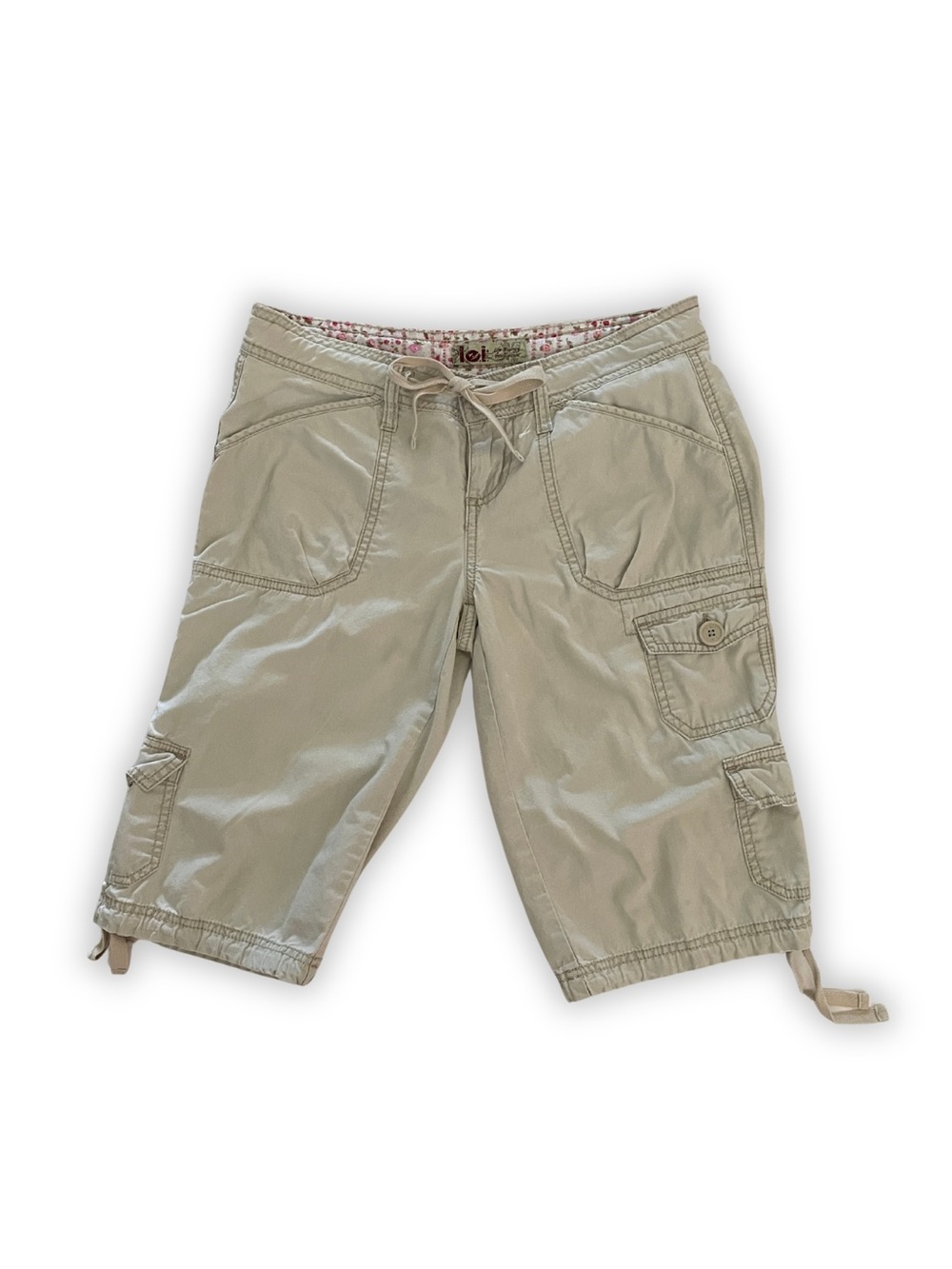 Vintage l.e.i. Y2K Low Rise Khaki Cargo Bermuda Shorts Size 5 100% Cotton